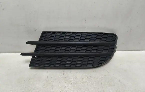 Volkswagen Tiguan Front bumper lower grill 5N0853665D