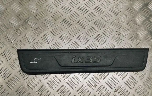 Hyundai ix35 Front sill trim cover 858732Y100