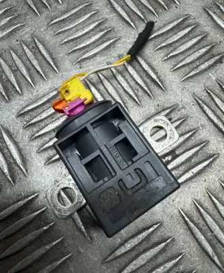 Audi Q7 4L Battery relay fuse 4F0915519