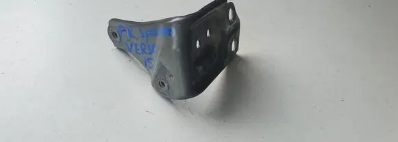 Toyota Verso Fender mounting bracket