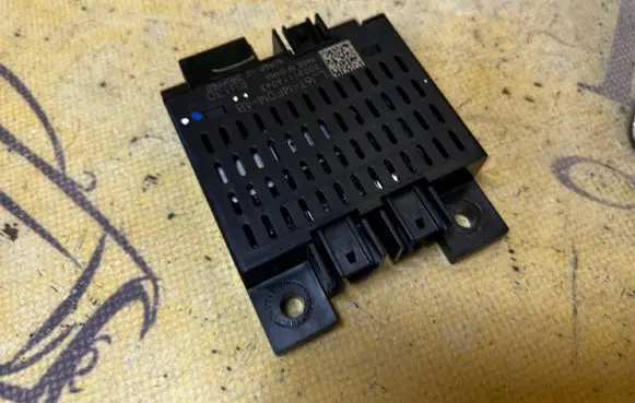 Ford Escape IV USB control unit LJ6T14F014AB