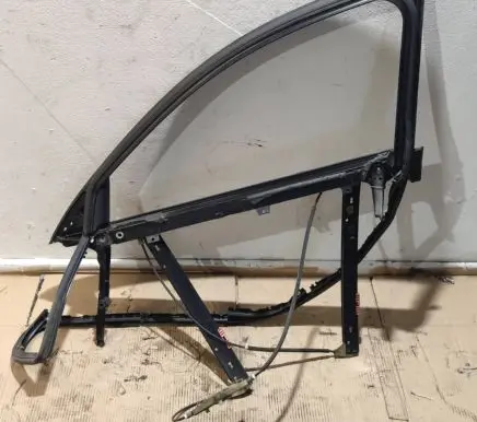 Audi A6 S6 C6 4F Front door window/glass frame 4F0837630B