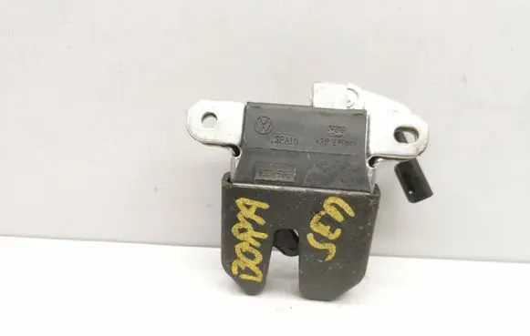 Volkswagen Bora Tailgate/trunk/boot lock/catch/latch 827505