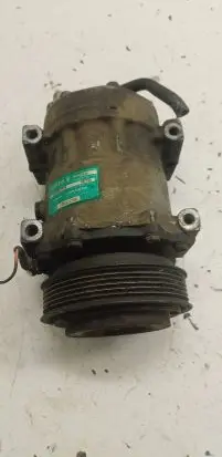 Renault Laguna I Air conditioning (A/C) compressor (pump) 7700111298 0160507934
