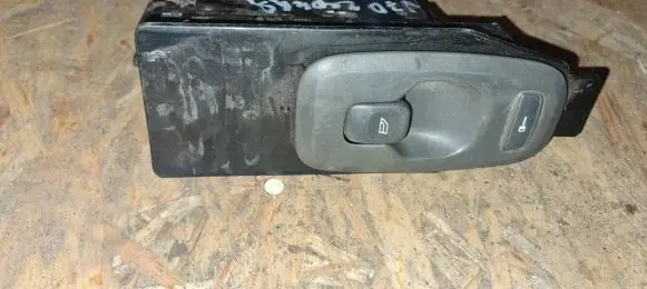 Volvo V70 Electric window control switch 30658117