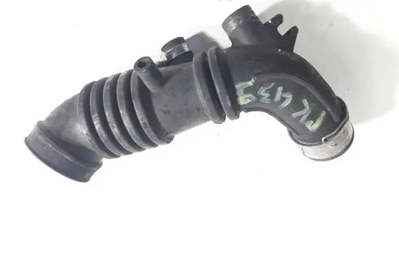 Audi TT Mk1 Air intake hose/pipe 06A133356B