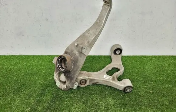Porsche Cayenne (92A) Front wheel hub spindle knuckle 7p5407152a