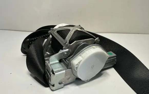 BMW 4 F32 F33 Front seatbelt 7284486 72117284486