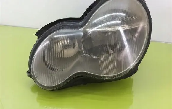 Mercedes-Benz C W203 Headlight/headlamp 0301166201