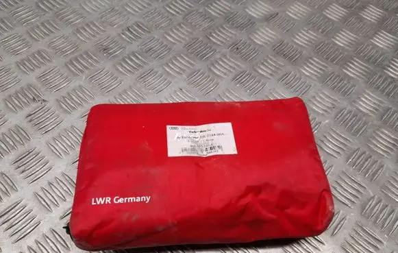 Audi A4 S4 B9 First aid kit 