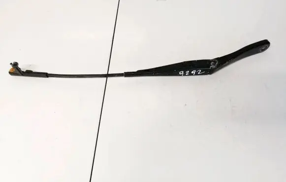 Opel Astra H Front wiper blade arm 13111219