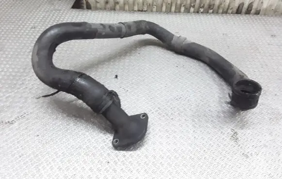 Volkswagen Touran I Engine coolant pipe/hose 03G121121B