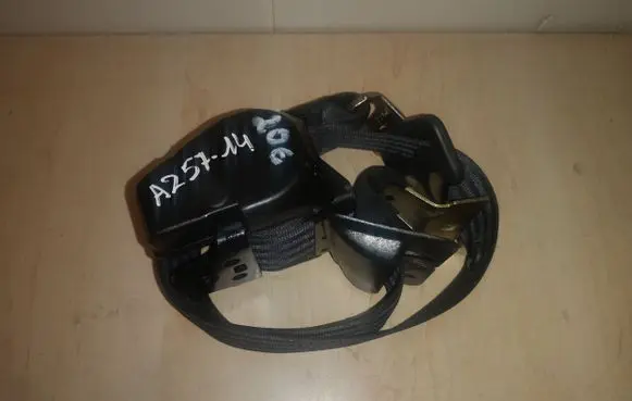 Volvo V40 Front seatbelt 570185800H A25714