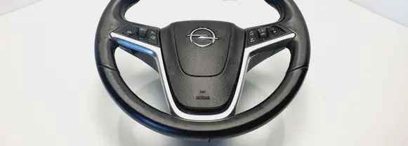 Opel Zafira C Steering wheel 13351029 306435150AH 00120476623