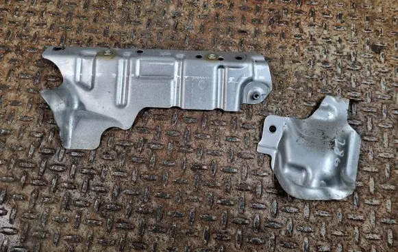 BMW 4 F36 Gran coupe Other engine bay part 8684919 8689465