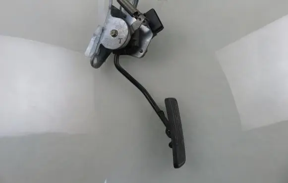 Subaru Legacy Accelerator throttle pedal 1988000120 36010AG020