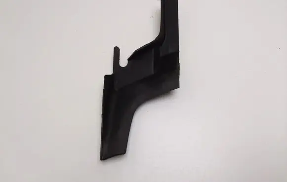 Fender trim (molding)