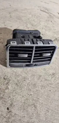 Audi A6 S6 C6 4F Rear air vent grill 4F0819203B