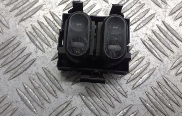 Chrysler PT Cruiser Quarter vent window switch 30505