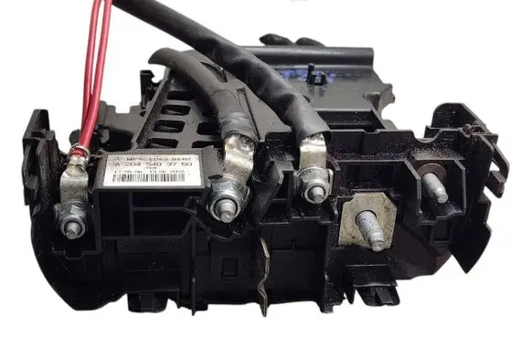 Mercedes-Benz C W204 Fuse module A2045403750