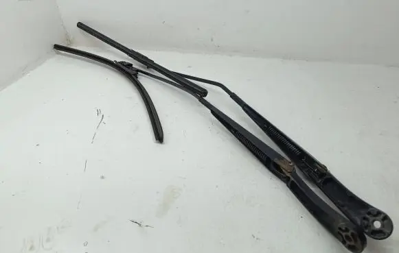Volkswagen Transporter - Caravelle T5 Windshield/front glass wiper blade 7H1955410C