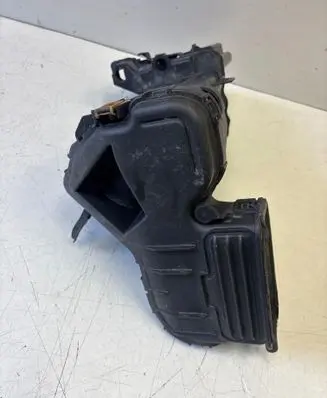 Intake resonator
