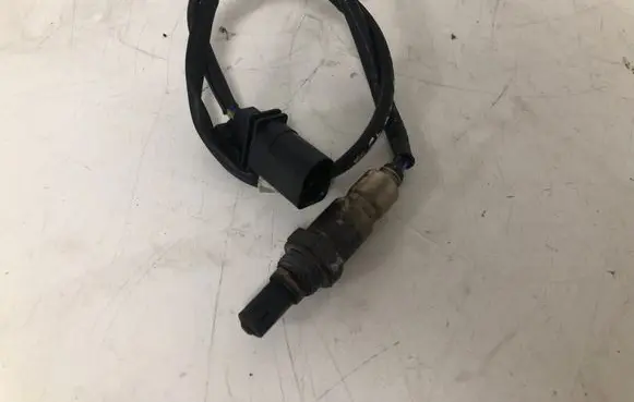 Volkswagen PASSAT B8 Lambda probe sensor 04L906262A