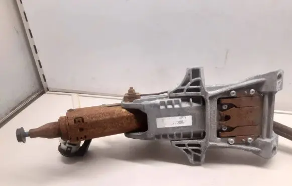 Ford Kuga I Steering wheel axle 511361H