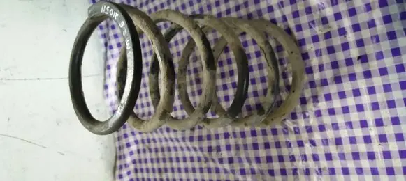 Nissan X-Trail T30 Rear coil spring