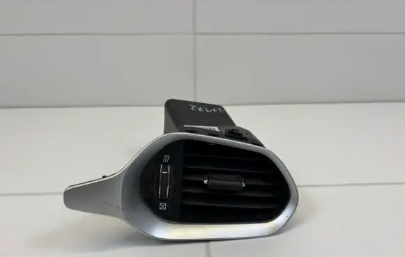 Jeep Renegade Rear air vent grill 07356156880