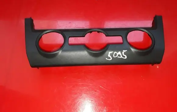 Skoda Octavia Mk3 (5E) Climate control/heater control trim 5E0863152B