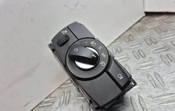 BMW X6 E71 Light switch 9135582 3361060102