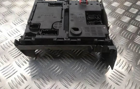 Peugeot 206 Comfort/convenience module 9624107080