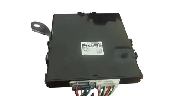 Toyota Avensis T270 Other control units/modules 8969005030