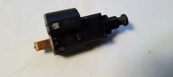 Opel Astra G Brake pedal sensor switch 09132299 09175172
