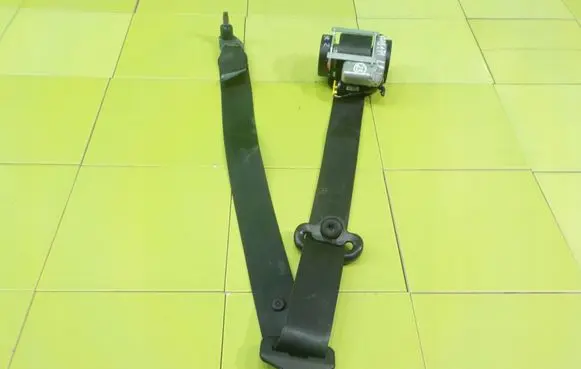 Ford Kuga II Front seatbelt CV4461295AA 17AB171