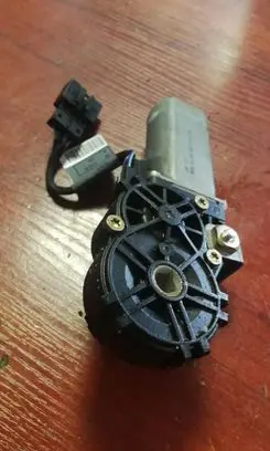 BMW 7 E65 E66 Seat adjustment motor 0390201974