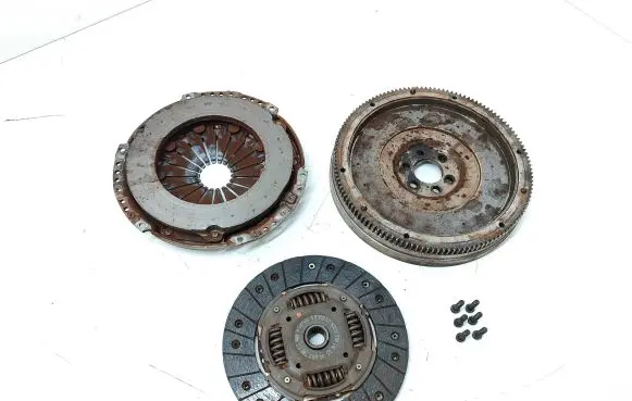 Volkswagen Golf VII Clutch set kit 04L141025 04L141031 04L3240213