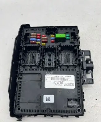 Ford Focus Fuse module JX6T15604RCG 90657662