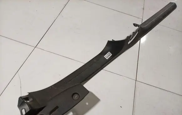 Volkswagen PASSAT B6 Front sill trim cover 3C0853369