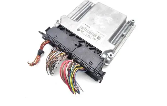 BMW 3 E90 E91 Engine control unit/module 7811700 0281015043