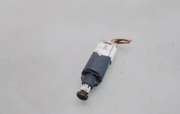 Renault Megane II Brake pedal sensor switch 8200165238