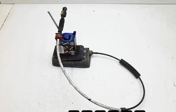 Citroen C6 Gear shifter/selector 9660617680