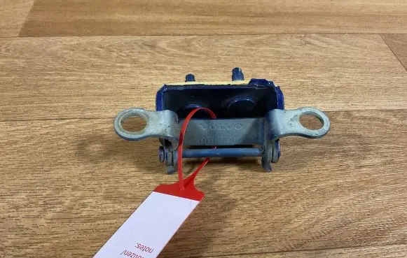 Volvo V50 Tailgate/trunk/boot hinge 30716263 22389