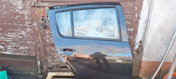 Dacia Sandero Rear door 
