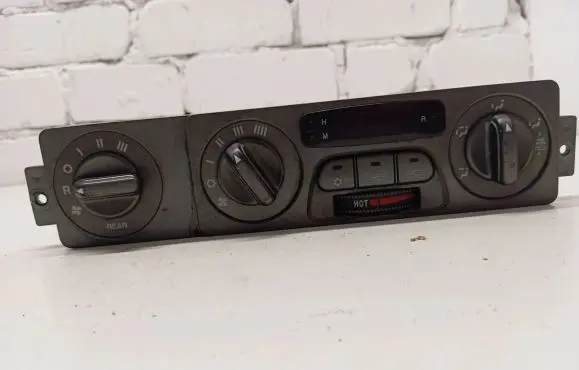 KIA Carnival Climate control unit 0K57A61190 1001600399KS K57A