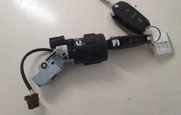 Citroen C4 Cactus Ignition lock 9673257480 9663123380