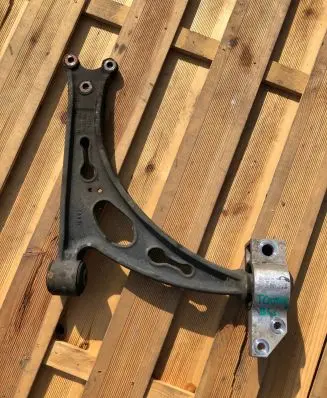 Volkswagen Touran I Front lower control arm/wishbone 1K0199231J