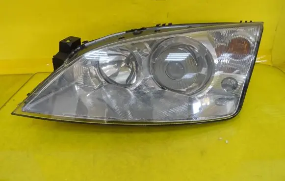 Ford Mondeo Mk III Headlight/headlamp 1S71-13006-CK 0301174271
