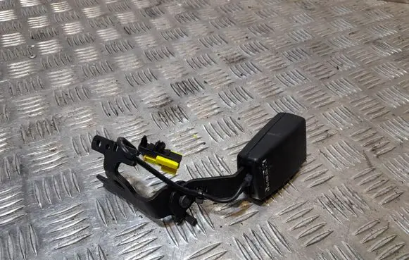 Mercedes-Benz E A207 Rear seatbelt buckle A2078600369